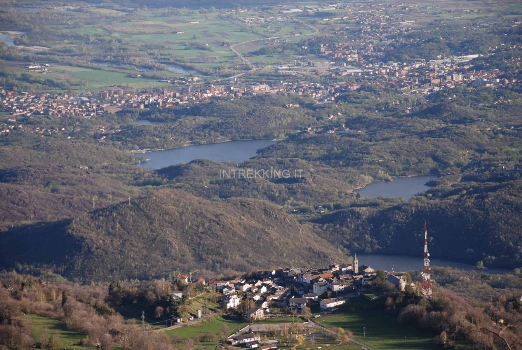 il panorama dalla frazione San Giacomo di Andrate
